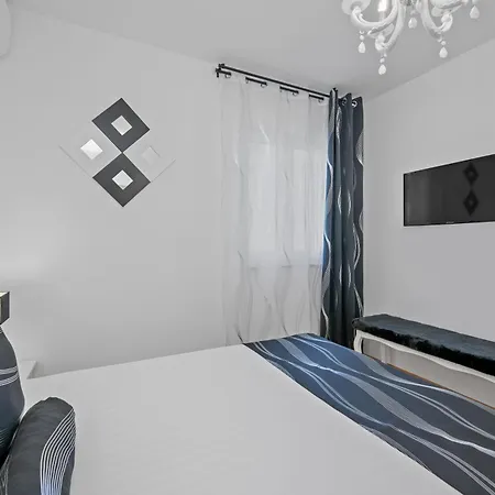 Villa Charming Dory With Heated Pool&whirlpool