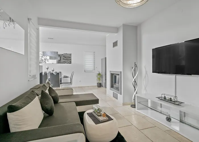 빌라 Charming Dory With Heated Pool&whirlpool Barusic