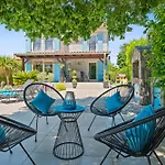 Villa Charming Dory With Heated Pool&whirlpool