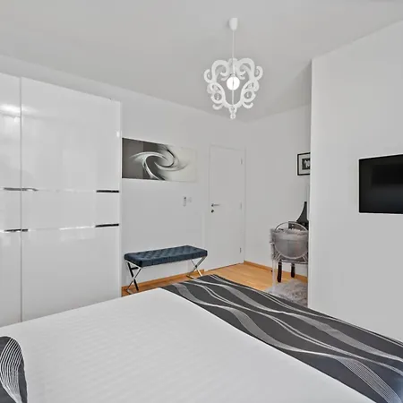 Charming Dory With Heated Pool&whirlpool Barusic