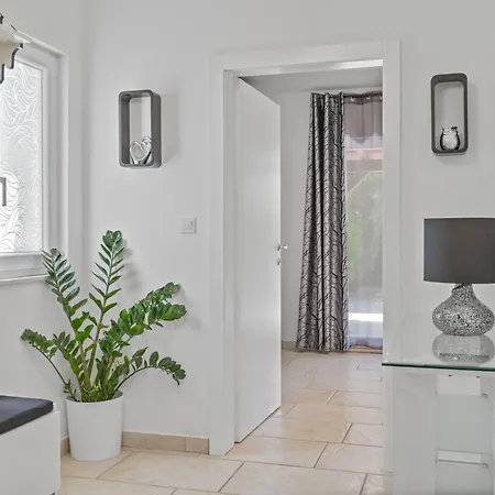 Charming Dory With Heated Pool&whirlpool Barusic