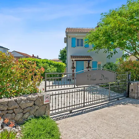 Βίλα Charming Dory With Heated Pool&whirlpool Barusic