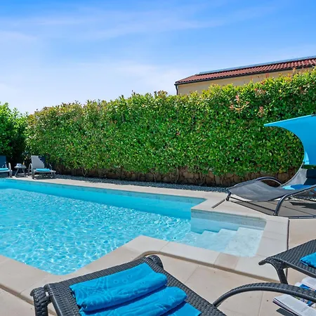 Charming Dory With Heated Pool&whirlpool Villa Barusic