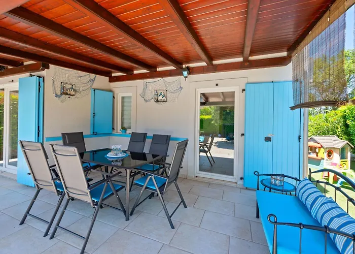 Βίλα Charming Dory With Heated Pool&whirlpool Barusic