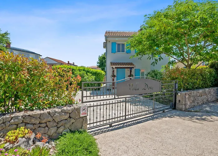 Βίλα Charming Dory With Heated Pool&whirlpool Barusic