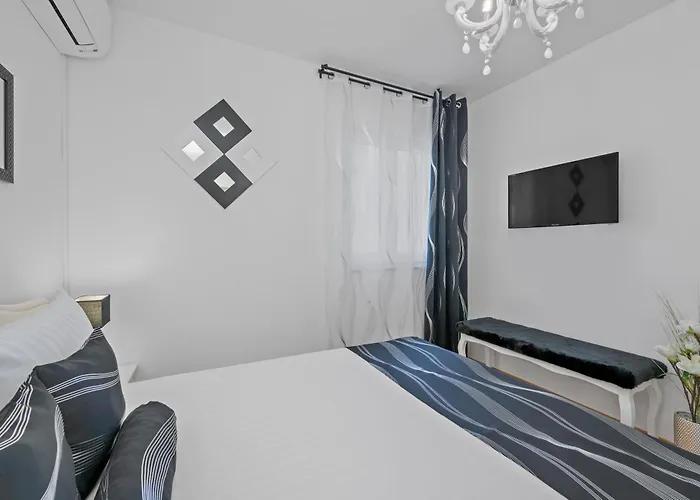 Βίλα Charming Dory With Heated Pool&whirlpool