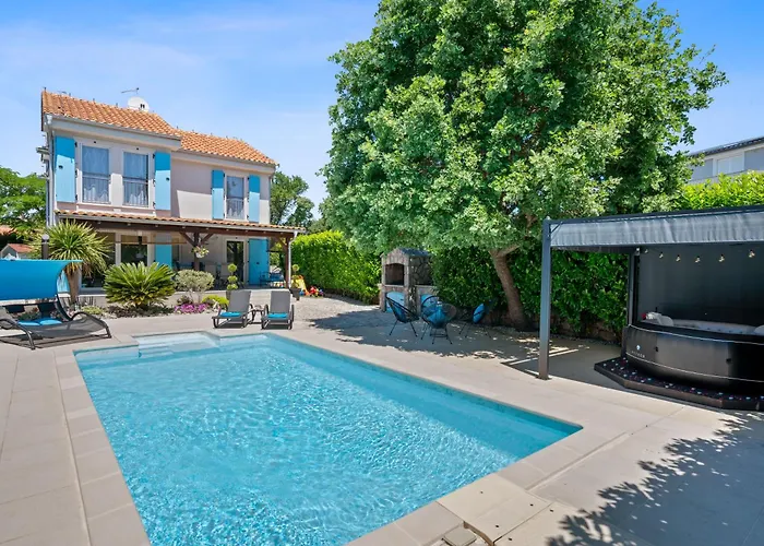 Charming Dory With Heated Pool&whirlpool Βίλα