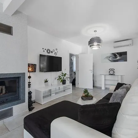 Villa Charming Dory