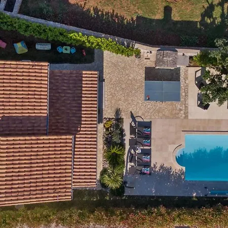 Villa Charming Dory Barusic